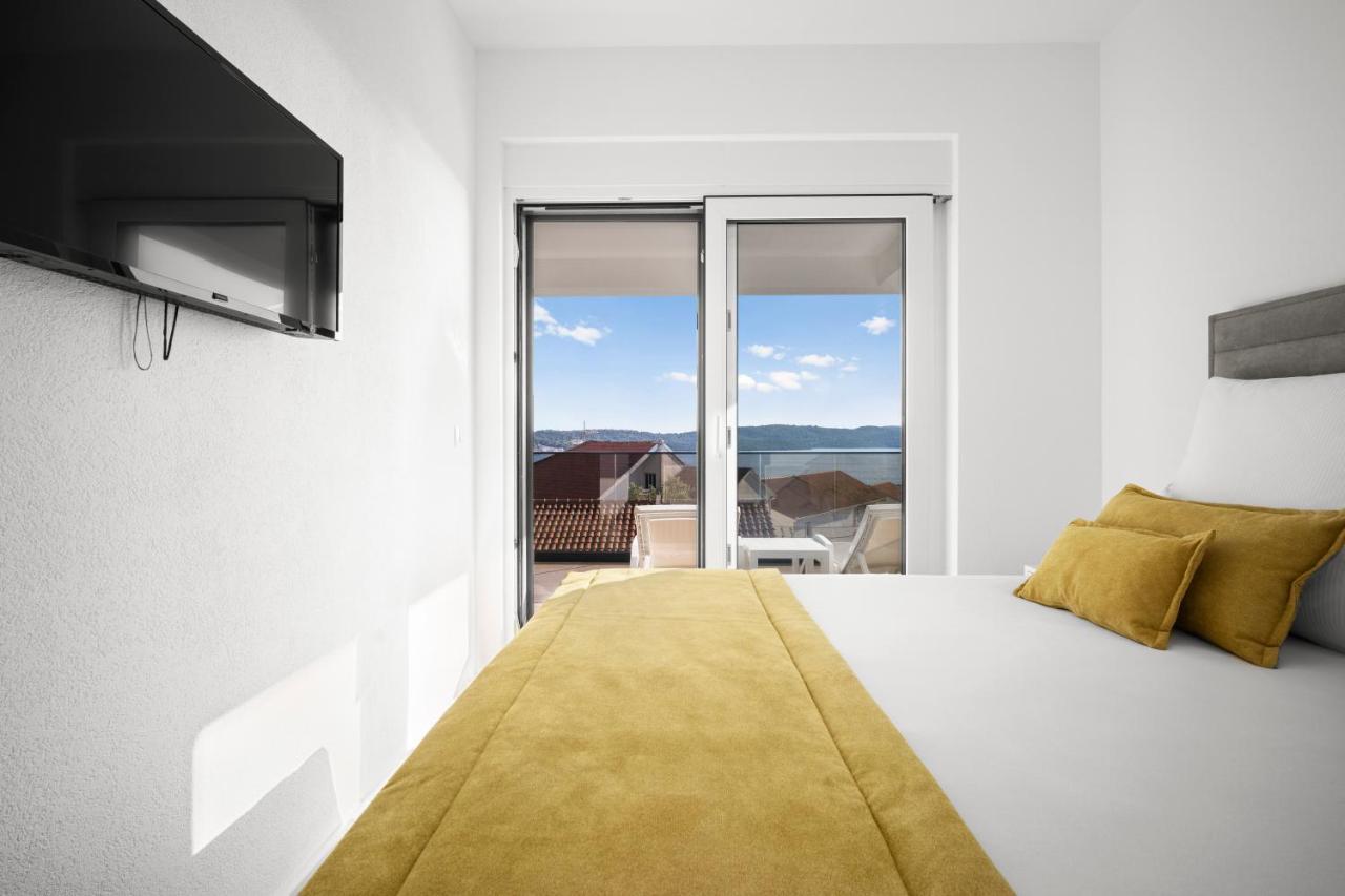 Adriatic Garden Apartments Okrug Gornji Exterior photo