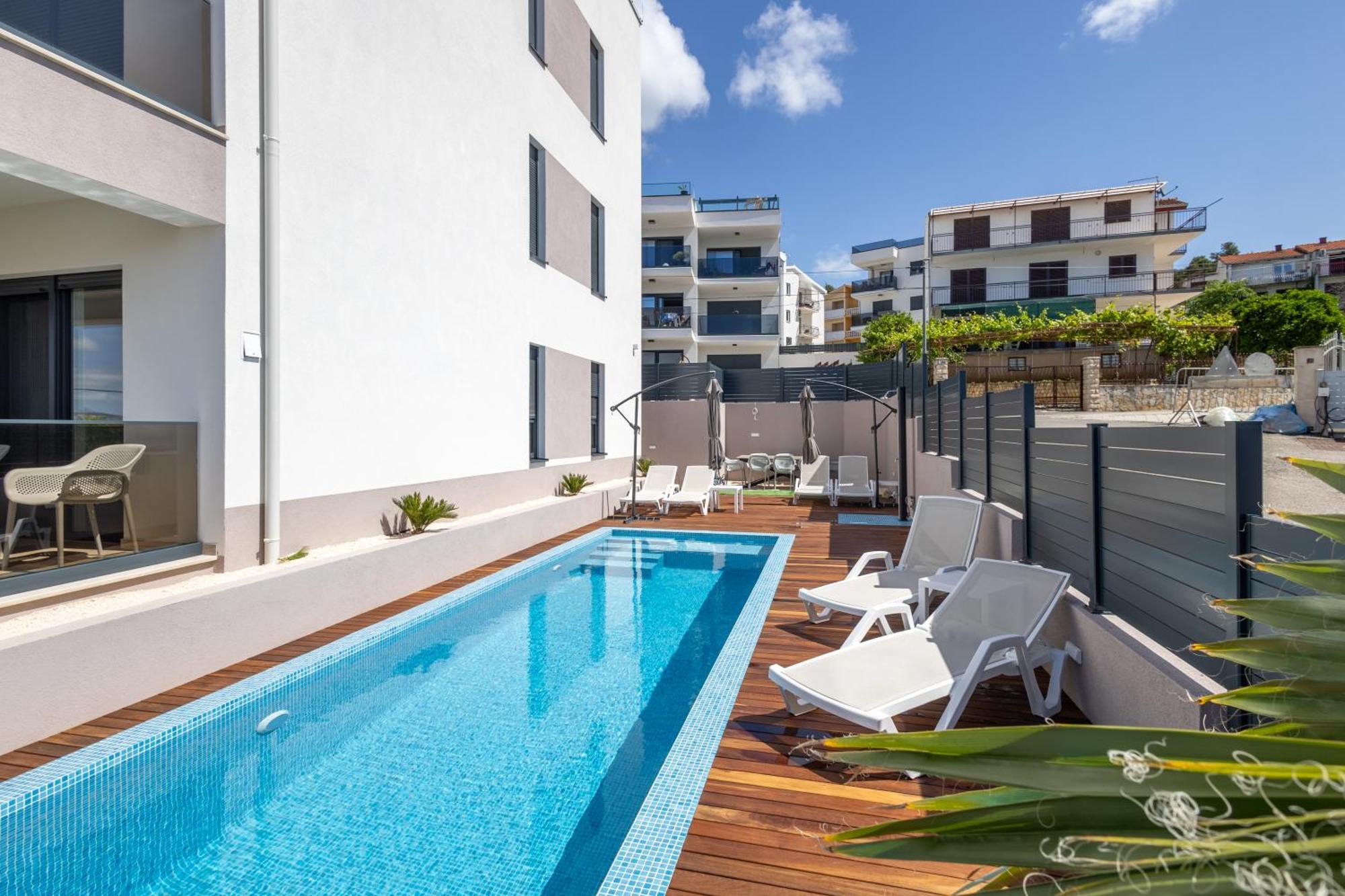 Adriatic Garden Apartments Okrug Gornji Exterior photo