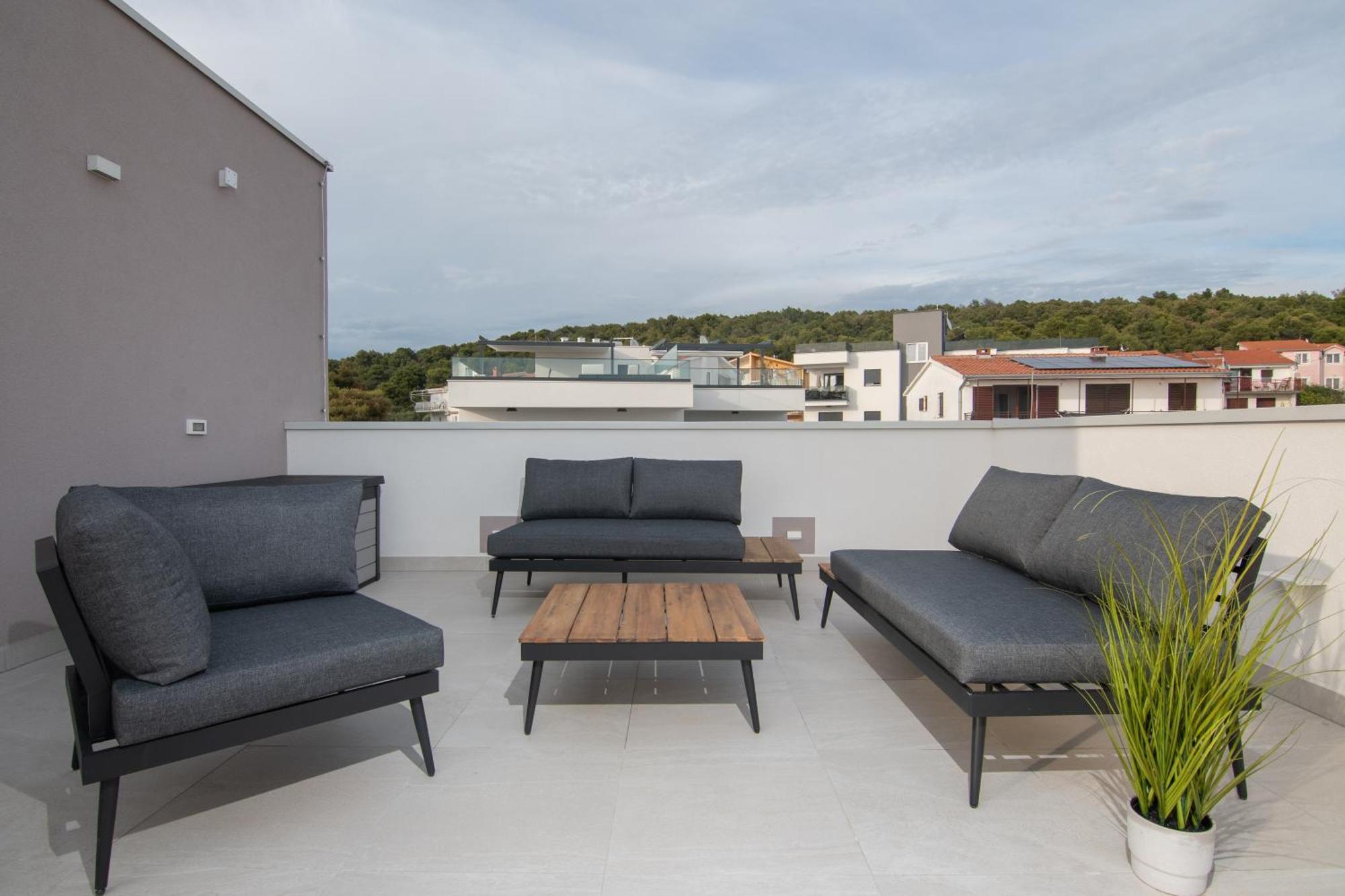 Adriatic Garden Apartments Okrug Gornji Exterior photo